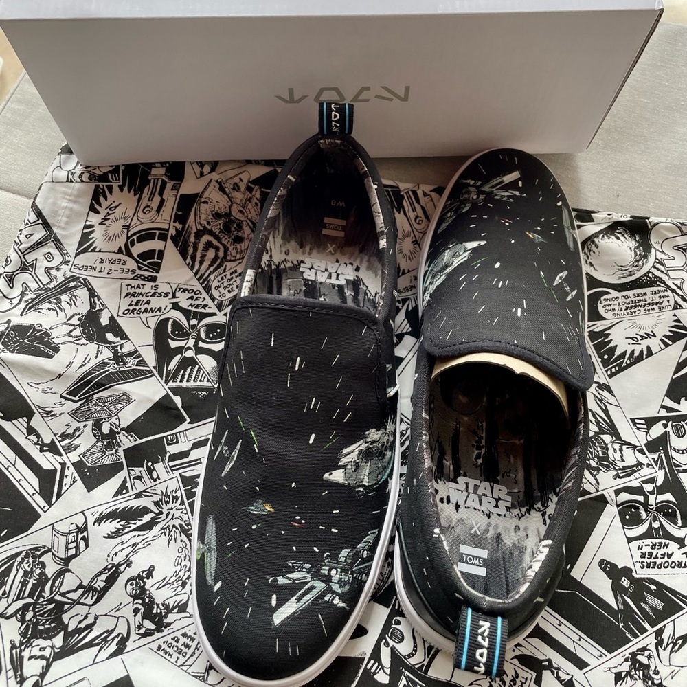 Star Wars Toms canvas shoe, size 8. Never worn.
